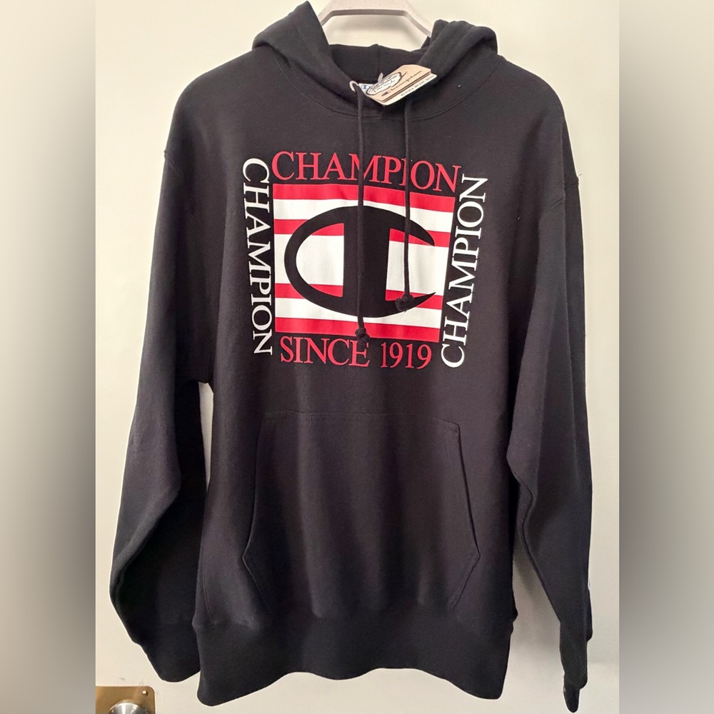 Champion Hoodie / Pullover - Size ( LARGE ) / Reverse Weave Hood - *NEW